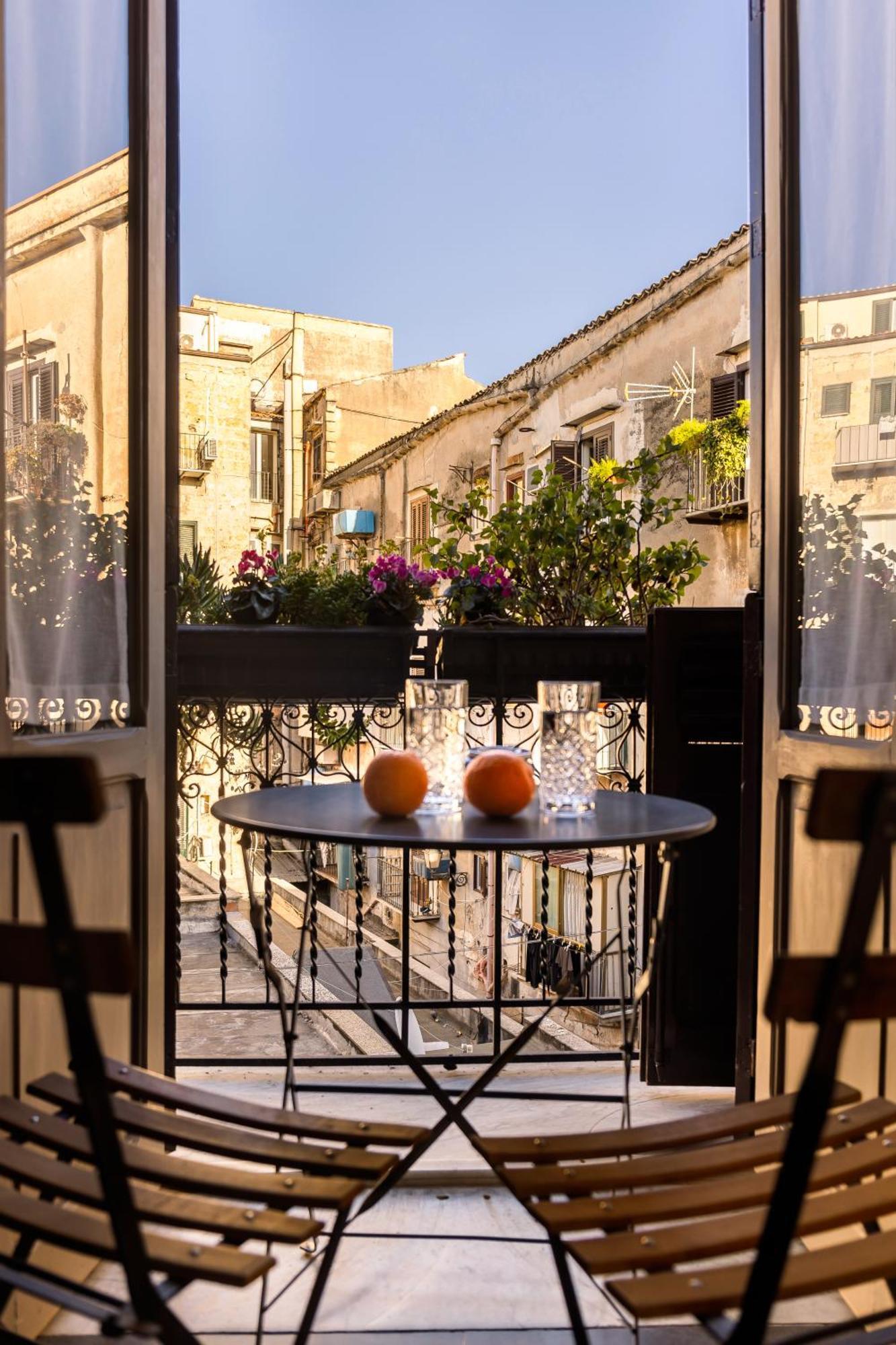 Guccia Home Palermo Exterior photo